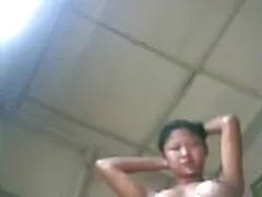 Hoàn toàn me con nhat ban ràng buộc trong nhà bếp